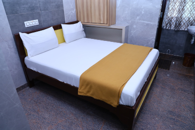 SKV Residency, Budget Friendly Hotel rooms at Srikalahasti