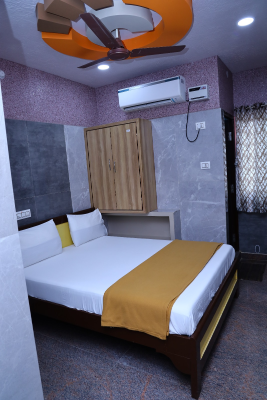 SKV Residency, Budget Friendly Hotel rooms at Srikalahasti