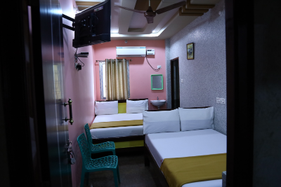 SKV Residency, Budget Friendly Hotel rooms at Srikalahasti