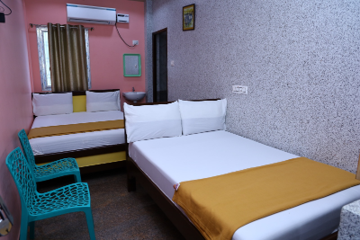 SKV Residency, Budget Friendly Hotel rooms at Srikalahasti