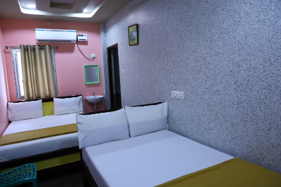 SKV Residency, Budget Friendly Hotel rooms at Srikalahasti