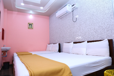 SKV Residency, Budget Friendly Hotel rooms at Srikalahasti